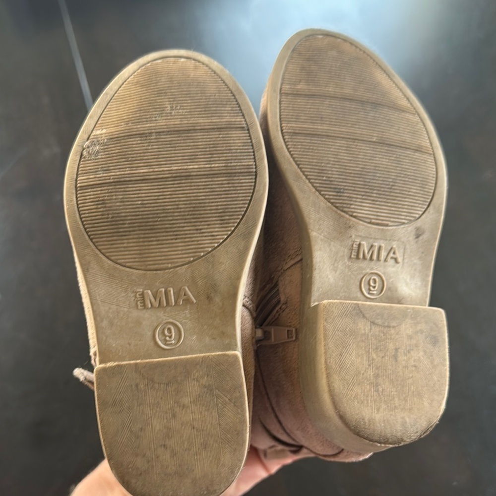 MIA Tan Suede-Like Ankle Boots with Western Flair - Picture 3 of 3